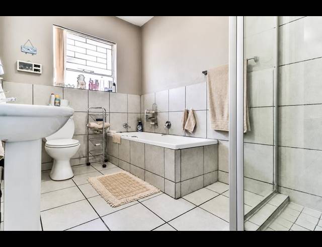 3 BEDROOM PROPERTY TO RENT IN STRUBENVALE